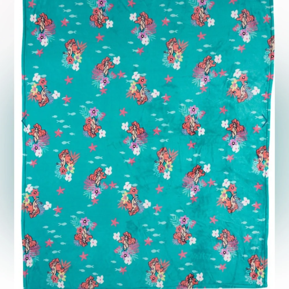 Disney’s little mermaid Ariel blanket - Picture 5 of 5